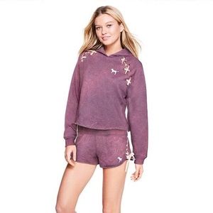PINK Victoria’s Secret Purple Cropped Lace-Up Hoodie | Size Medium